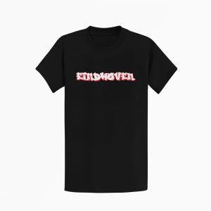 T-shirt met het woord "Eindhoven" in rood-witte graffiti-stijl op de borst.
