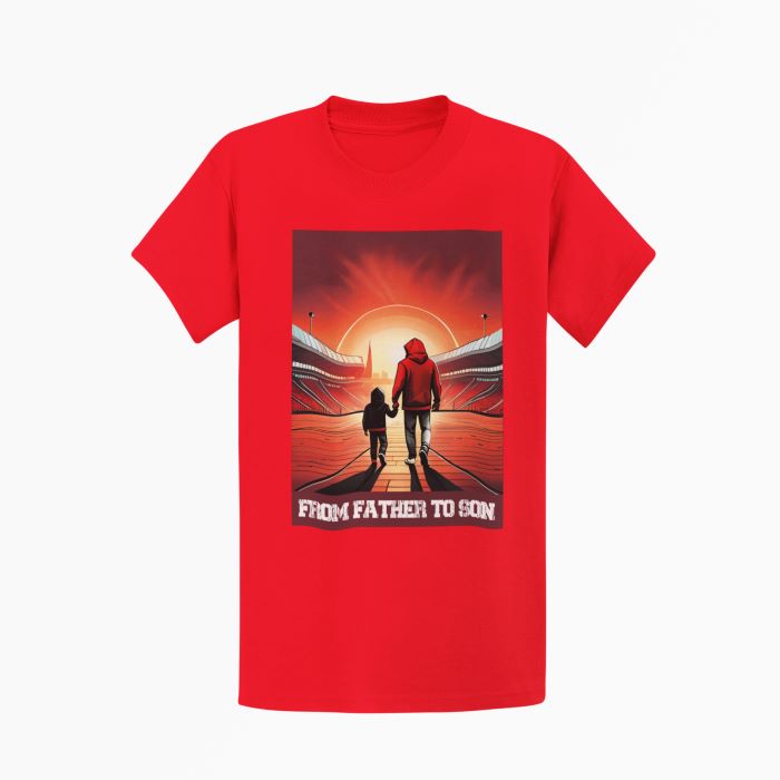 T-shirt met print van vader en zoon die samen naar een stadion lopen bij zonsondergang – symbool voor voetbal en familie.