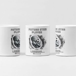Witte mok met Future Star Player … Loading-ontwerp: foetus in de buik van de moeder.
