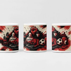 Witte mok met Ultras-ontwerp: supporters, gebalde vuist en voetbal.