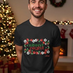 unisex T-shirt met de tekst "Silent Night... not tonight" en een grafische rand van kerstballen en voetballen.