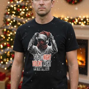 heren T-shirt met "Silent Night, Violent Night" opdruk en een gemaskerde figuur met kerstmuts.