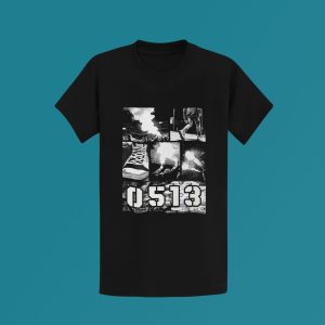 0513 Heerenveen Street Collage T-Shirt met zwart-wit urban collage print
