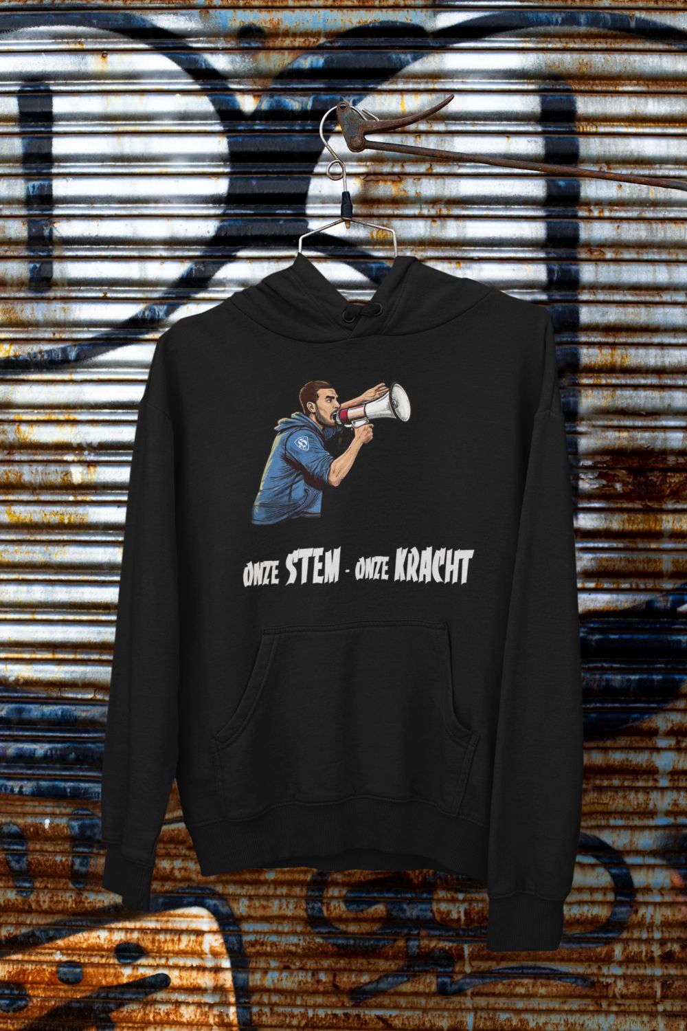 football ultra hoodie met megafoon supporter print en tekst Onze Stem Onze Kracht